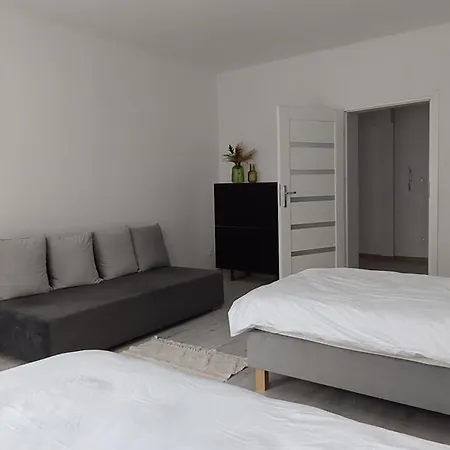 Apartment View Saperow Ii - Klimatyzacja, Przy Parku Swidnica (Lower Silesia)